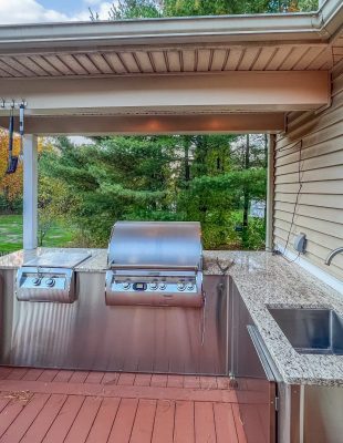 How Do I Choose the Perfect Outdoor Kitchen Countertop?